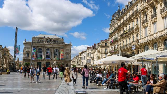 Placedelacomedie_terrasses_horizontale