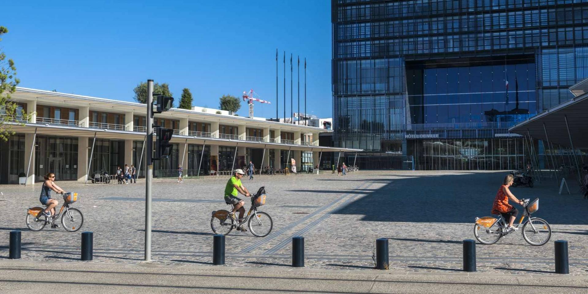 Velo Devant Hotel De Ville Velomagg Free Format