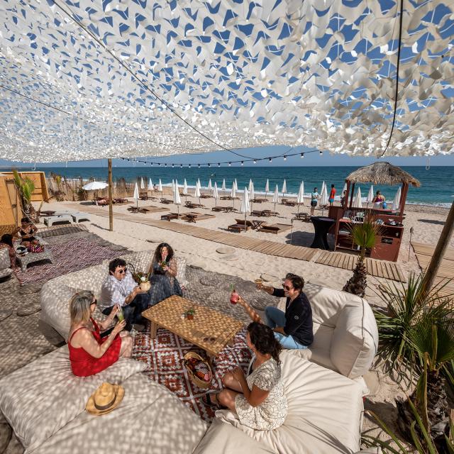 ©A.Allies_OT3M_restaurant-de-plage-privee-1.jpg