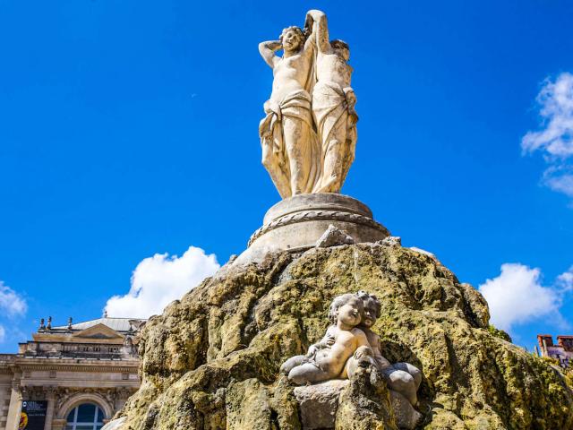 StatueDes3Graces_Montpellier_Comedie