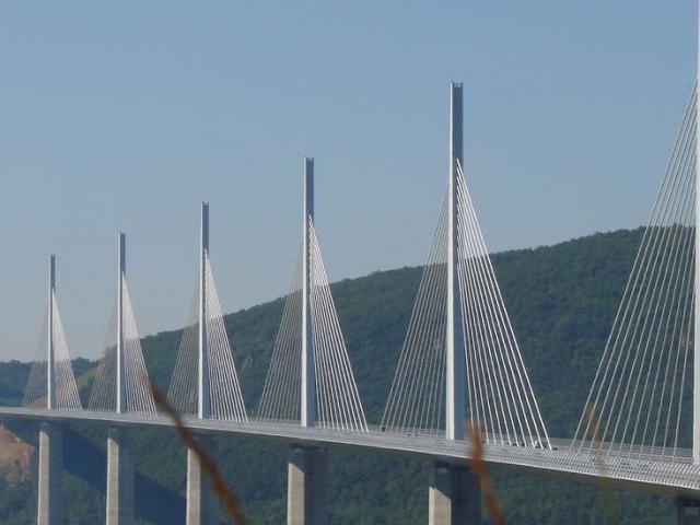 Viaduc-de-Millau-horizontal_format_1180x550.jpg