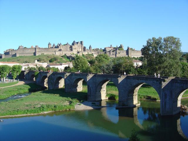 Cité Médiévale Et Pont Vieux Carcassonne