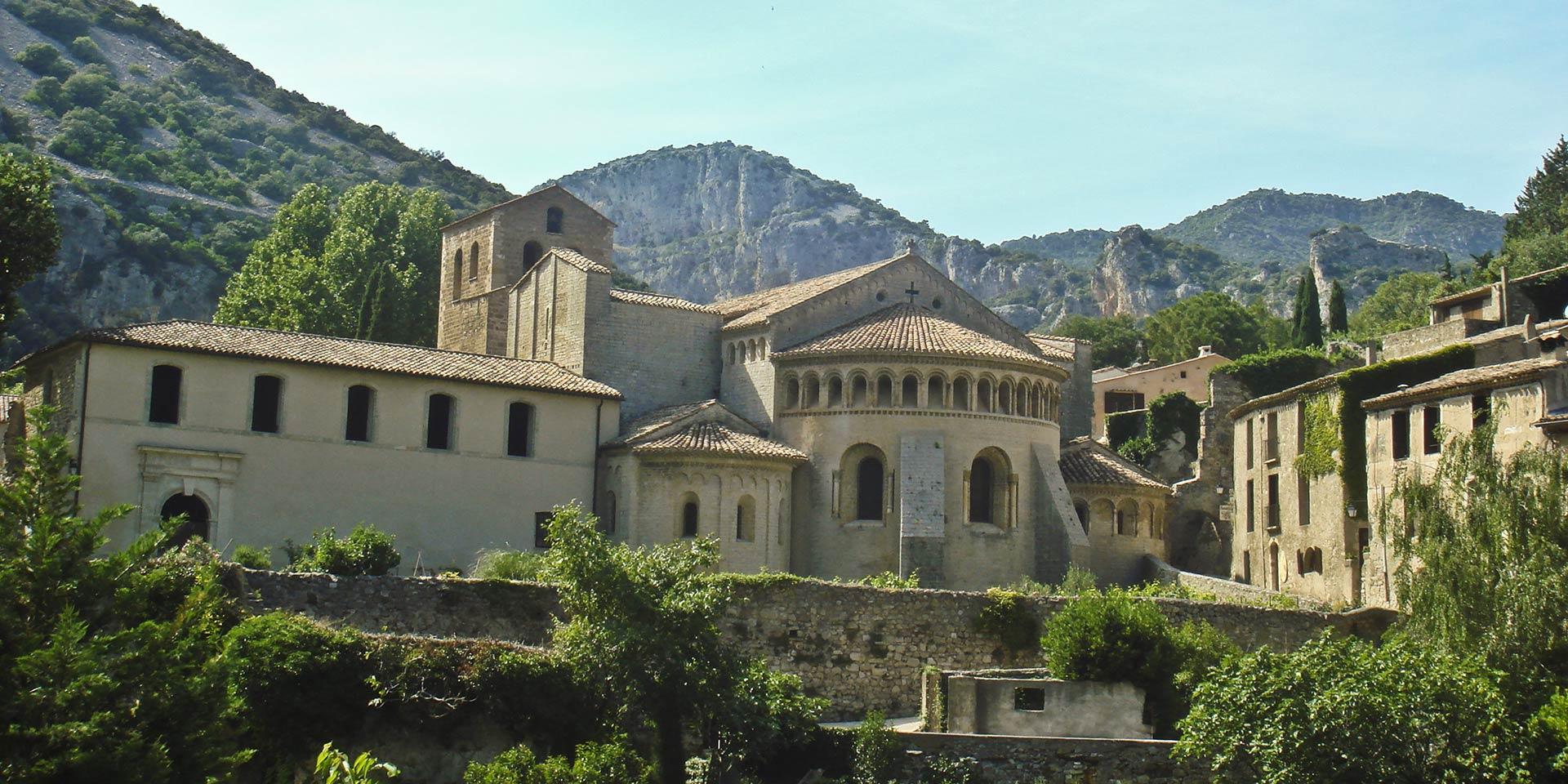 Saint Guilhem Le Desert Abbaye De Gellone