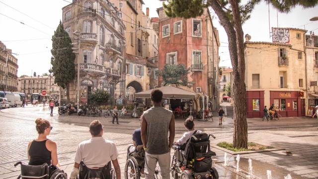 Tourisme Handicap fauteuil Montpellier accessible Sharks