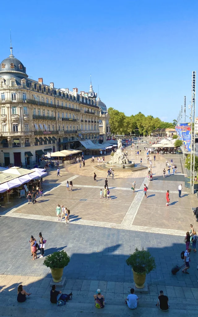 Place De L'oeuf Comedie Montpellier Vue De L'opéra